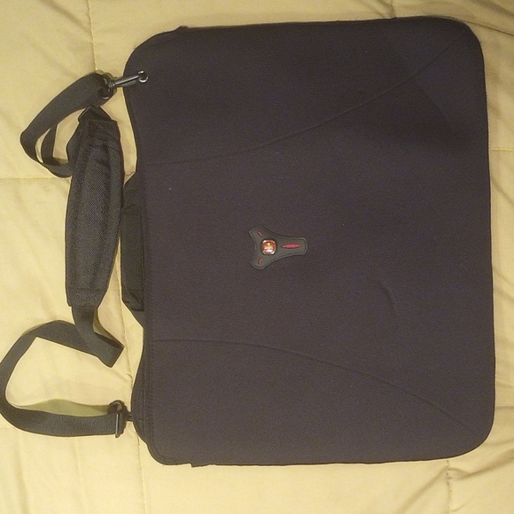 Swiss Gear computer bag - Picture 3 of 5